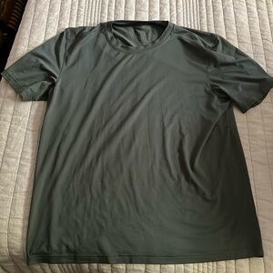 Lululemon Athletica Tee Men's Green Athleisure Short Sleeve Yoga Top